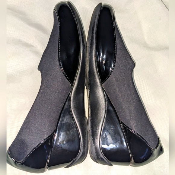 East 5th EF Evard Women's Slip on Shoes - Picture 4 of 10